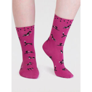 THOUGHT Bambus Socken „Yoga Cats“ pink